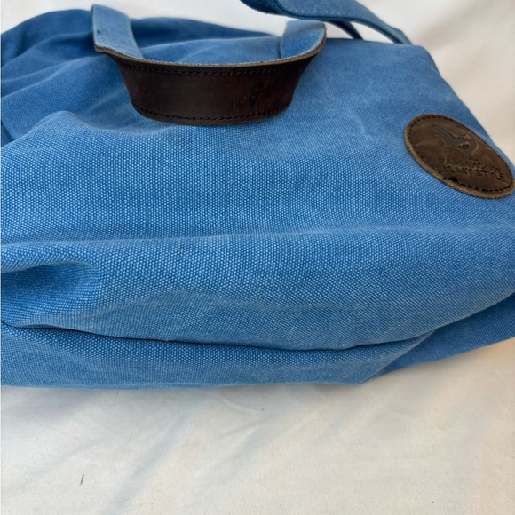 Farmhouse Is My Style Blue Tote with leather accents and‎ Zip Closure - Picture 4 of 9